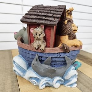Vintage Figi Graphics Noah's Ark Bank